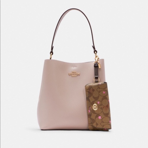 Sunglass Case In Signature Canvas With Star Print - Picture 7 of 7